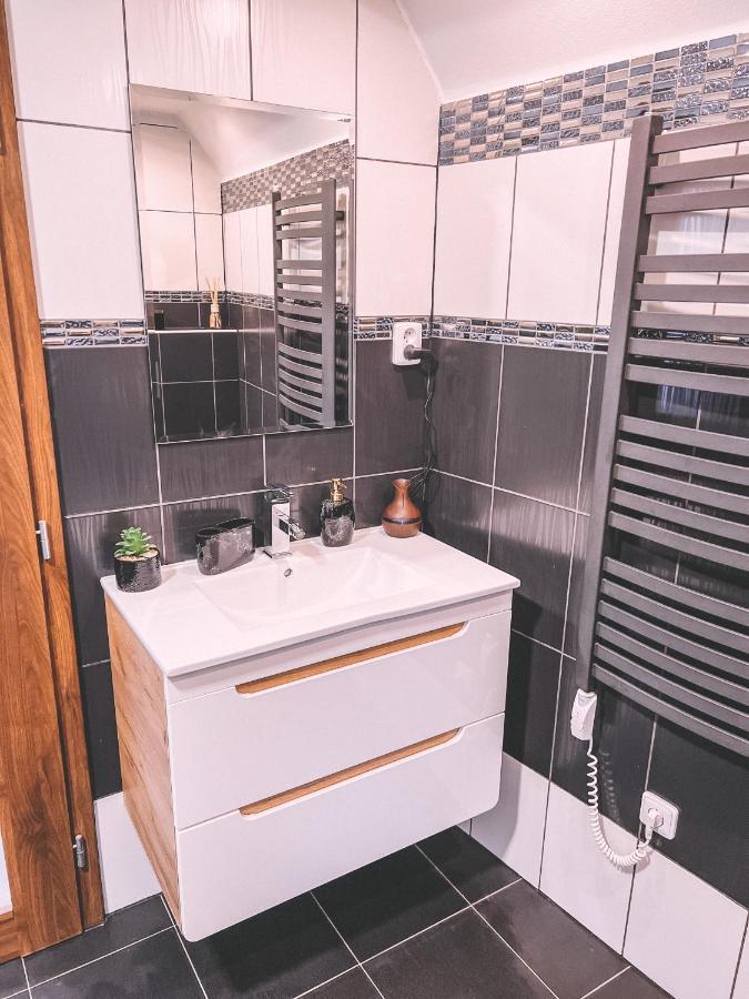 Unicorn Hrensko Apartment Bagian luar foto